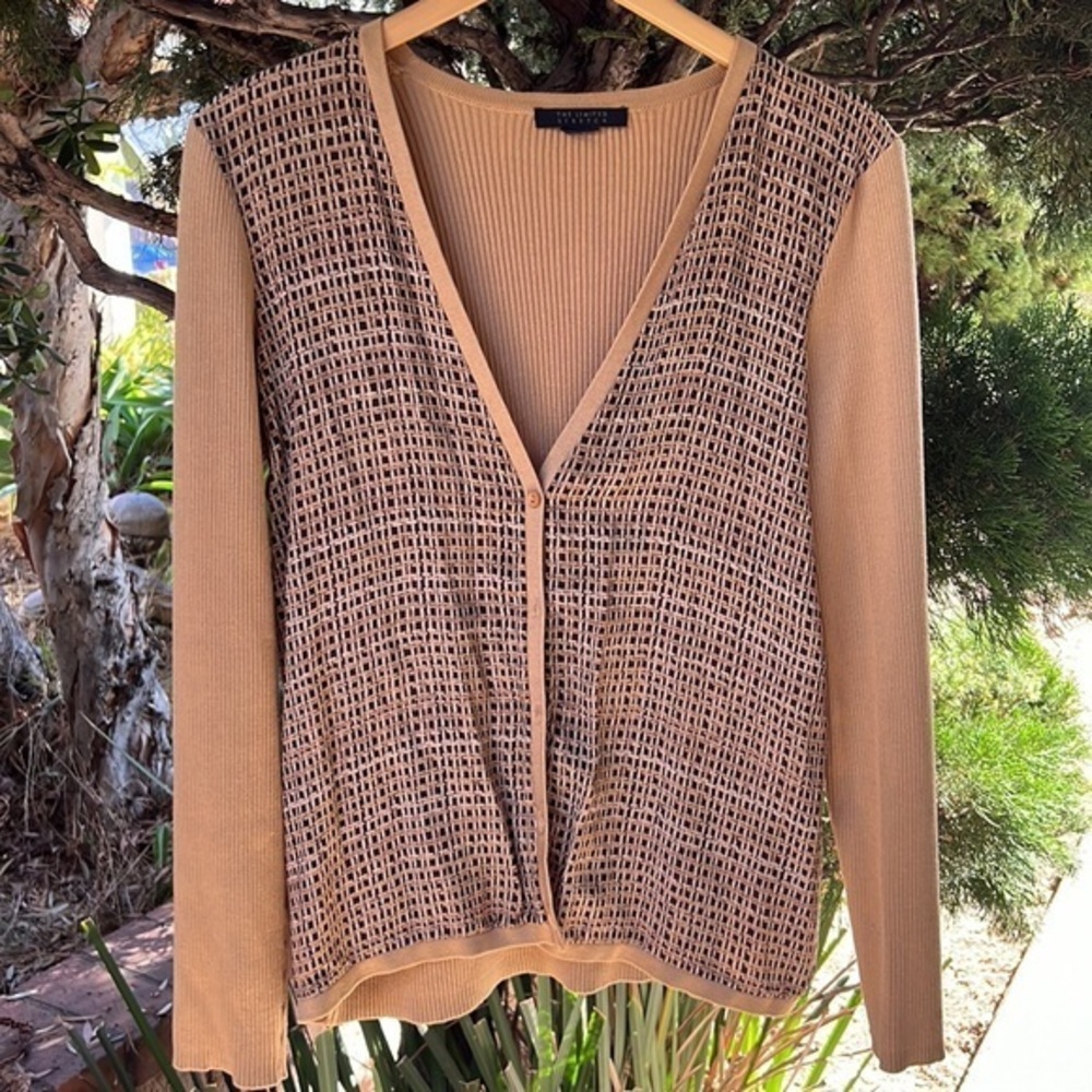 The limited‎ cardigan size M
